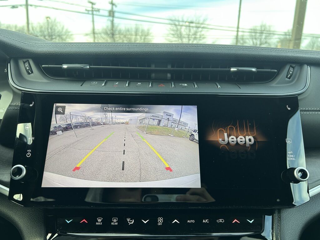 2026 Jeep Grand Cherokee Laredo Crestwood KY