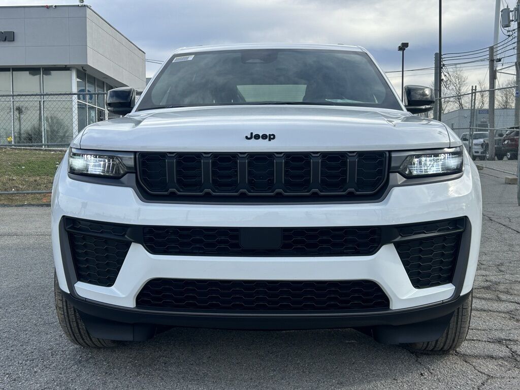 2026 Jeep Grand Cherokee Laredo