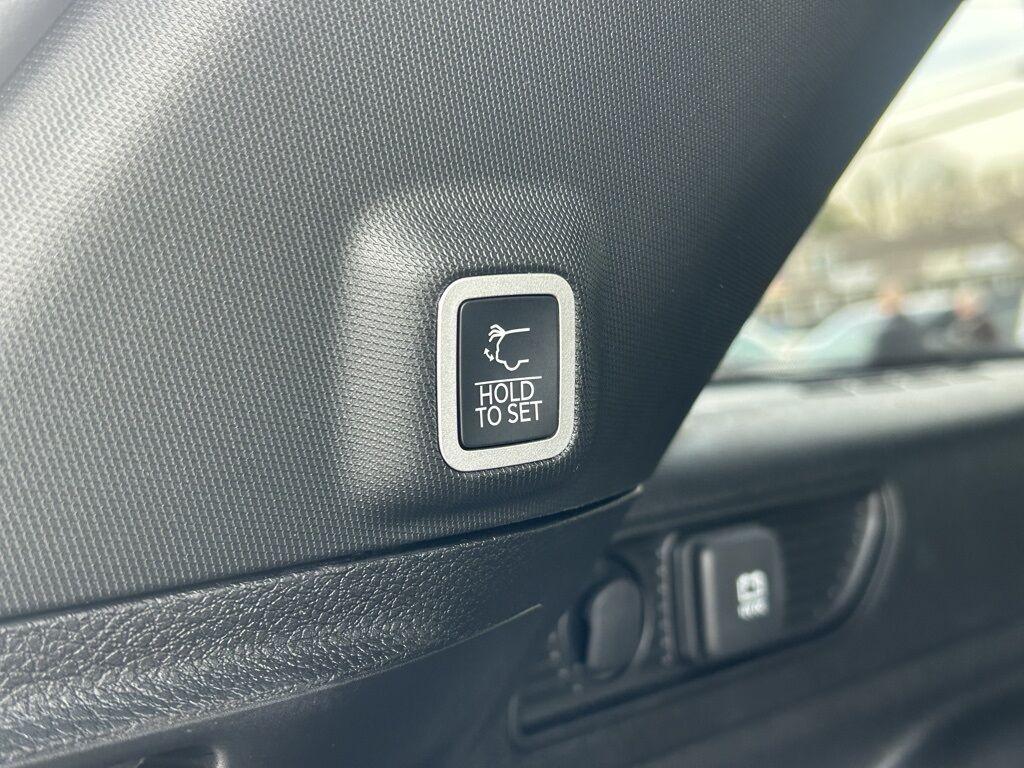 2026 Jeep Grand Cherokee Laredo Crestwood KY