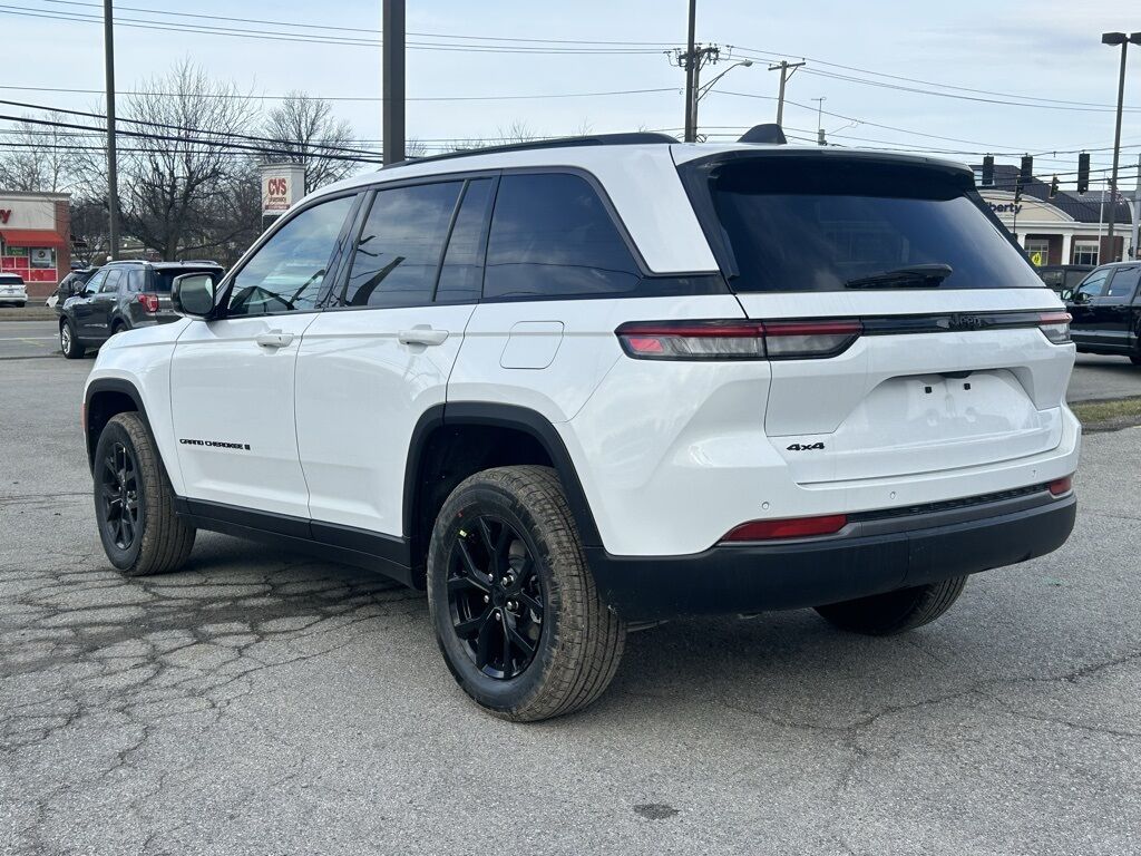 2026 Jeep Grand Cherokee Laredo Crestwood KY