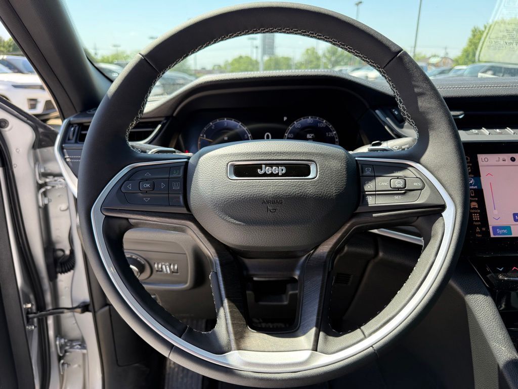 2026 Jeep Grand Cherokee Laredo Crestwood KY