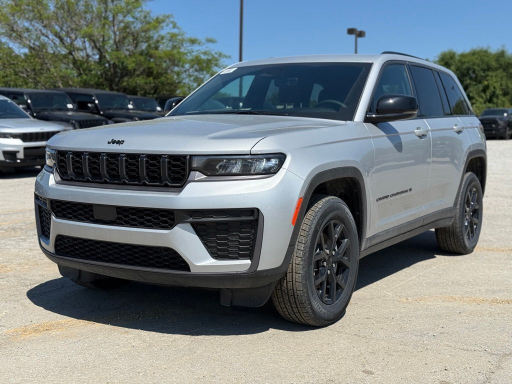 2026 Jeep Grand Cherokee Laredo Crestwood KY