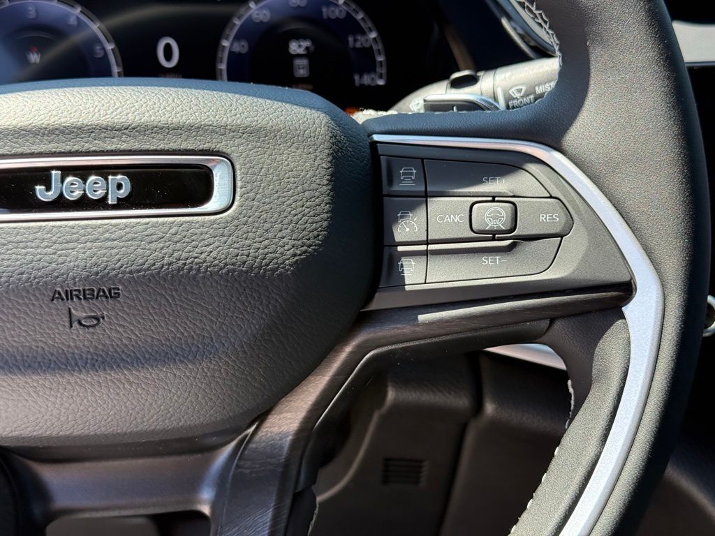 2026 Jeep Grand Cherokee Laredo Crestwood KY