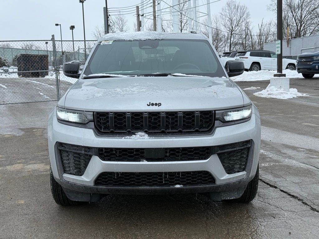 2026 Jeep Grand Cherokee Laredo