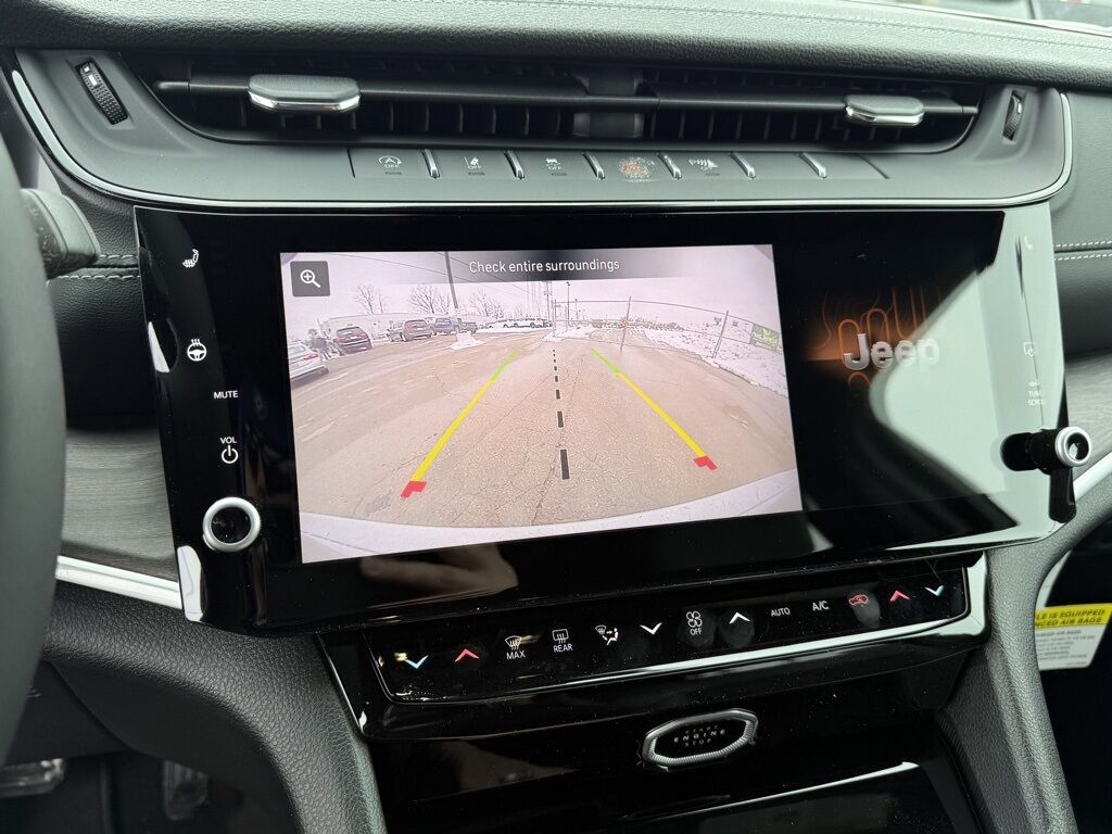 2026 Jeep Grand Cherokee Laredo Crestwood KY