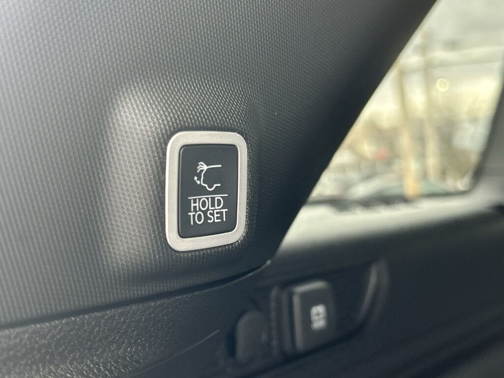 2026 Jeep Grand Cherokee Laredo Crestwood KY