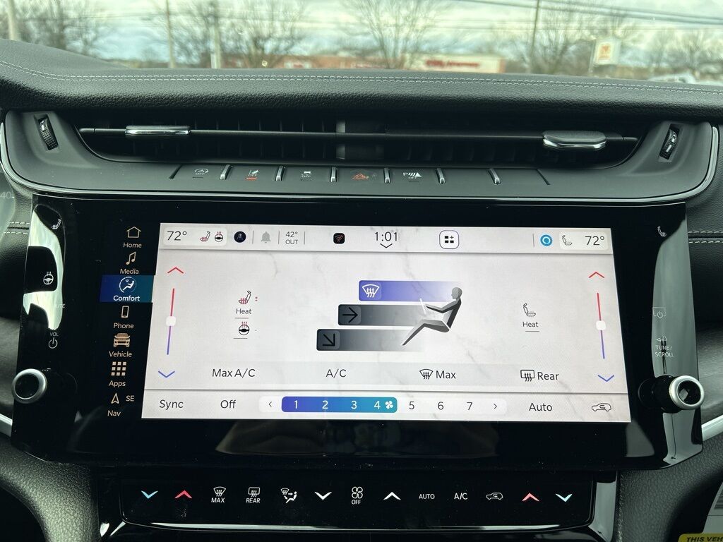 2026 Jeep Grand Cherokee Laredo Crestwood KY