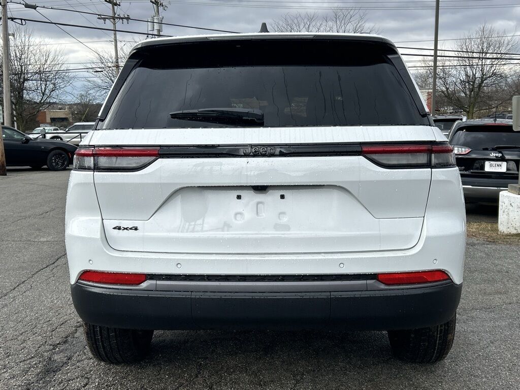 2026 Jeep Grand Cherokee Laredo Crestwood KY