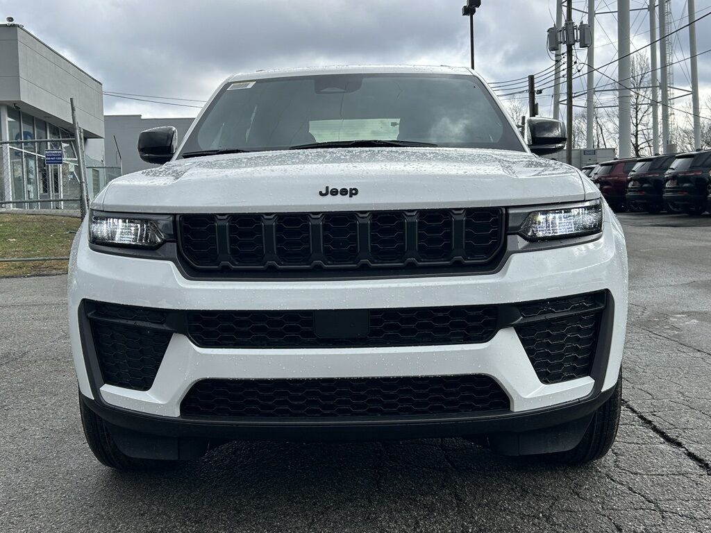 2026 Jeep Grand Cherokee Laredo