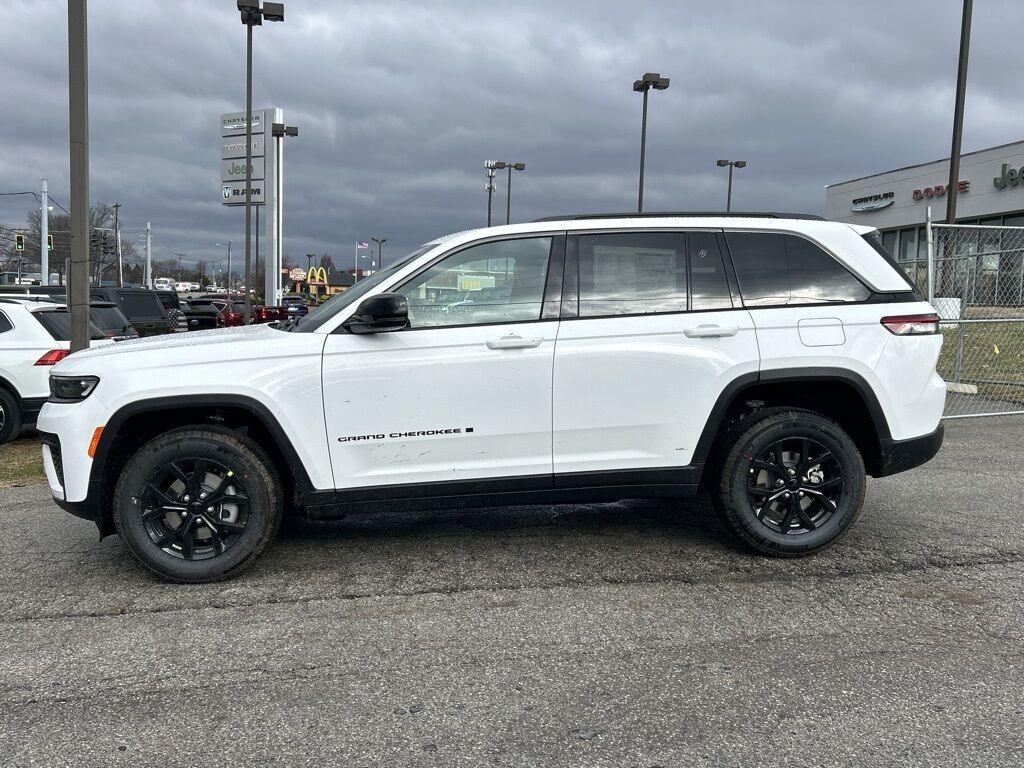 2026 Jeep Grand Cherokee Laredo Crestwood KY