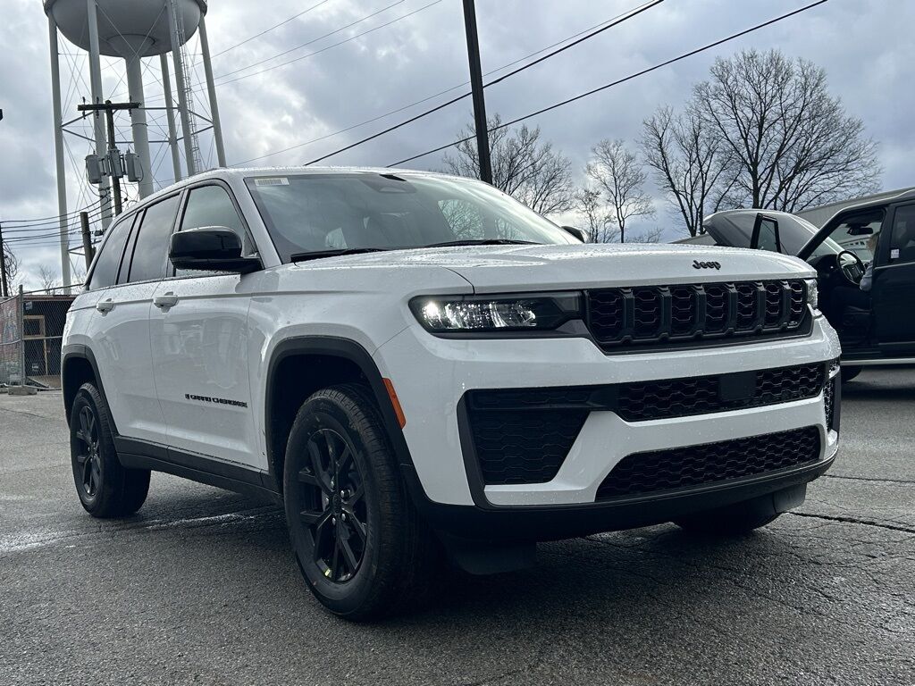 2026 Jeep Grand Cherokee Laredo Crestwood KY