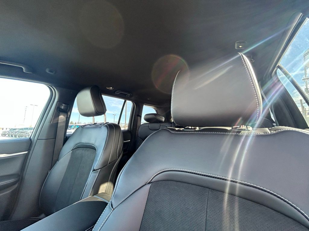 2026 Jeep Grand Cherokee Laredo Crestwood KY