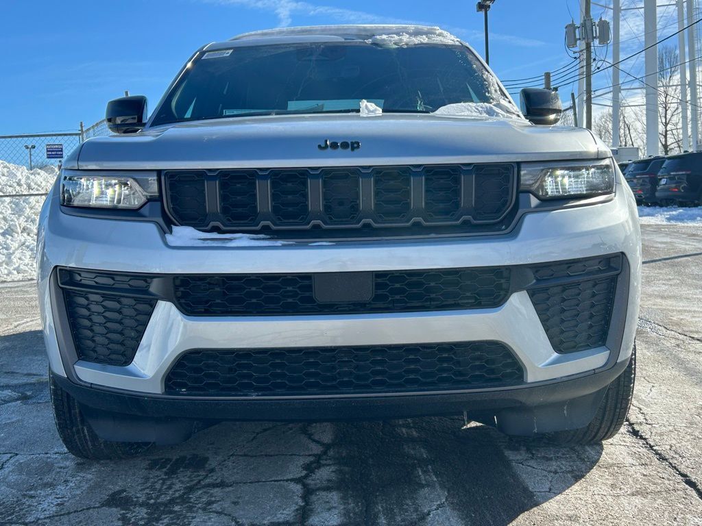 2026 Jeep Grand Cherokee Laredo
