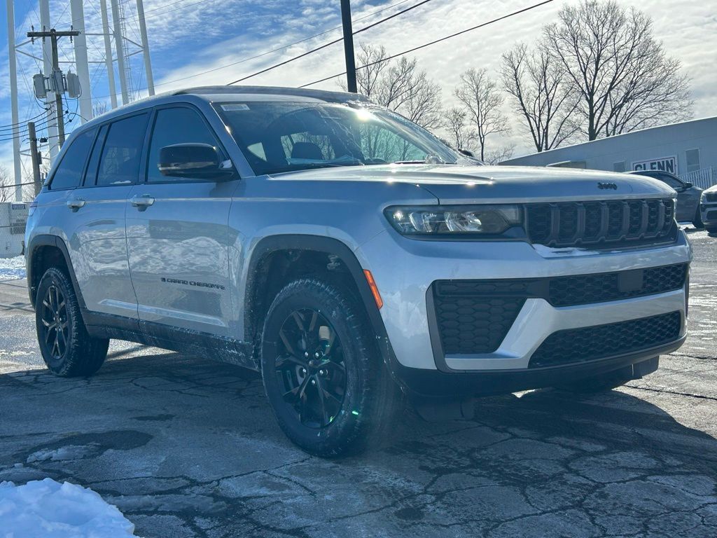 2026 Jeep Grand Cherokee Laredo Crestwood KY