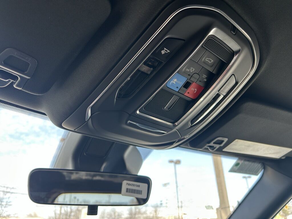 2026 Jeep Grand Cherokee Laredo Crestwood KY