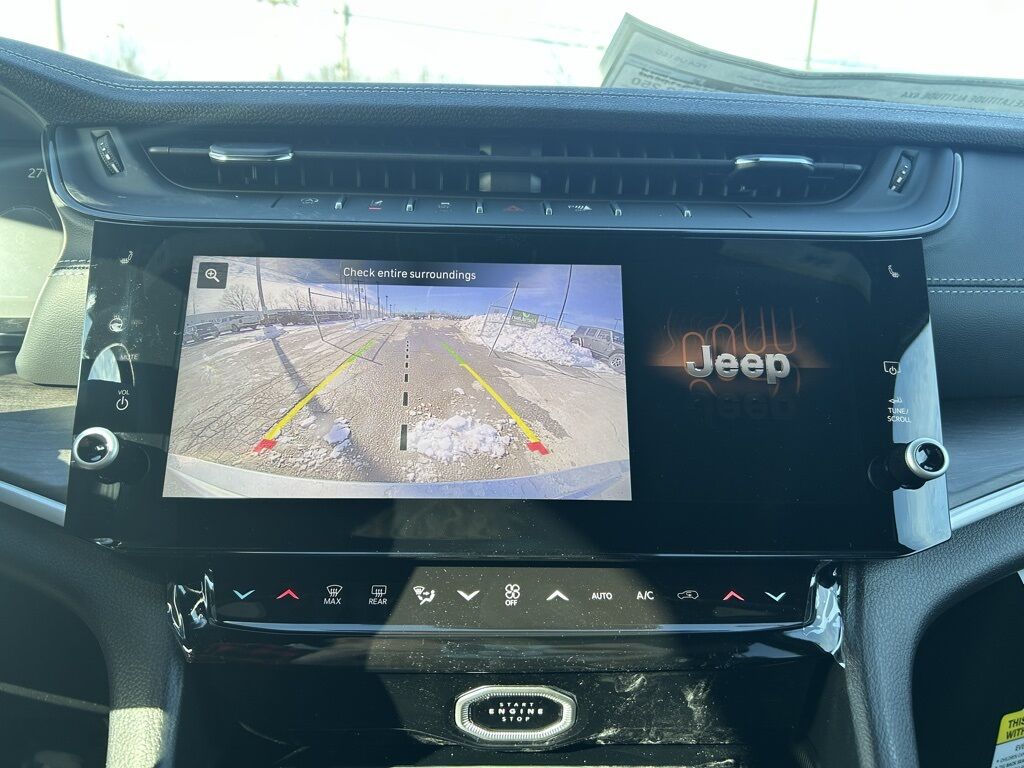 2026 Jeep Grand Cherokee Laredo Crestwood KY