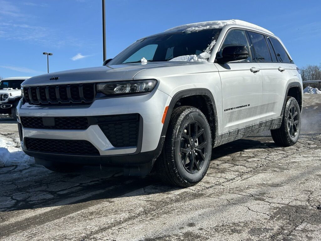 2026 Jeep Grand Cherokee Laredo
