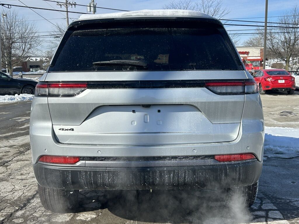 2026 Jeep Grand Cherokee Laredo Crestwood KY
