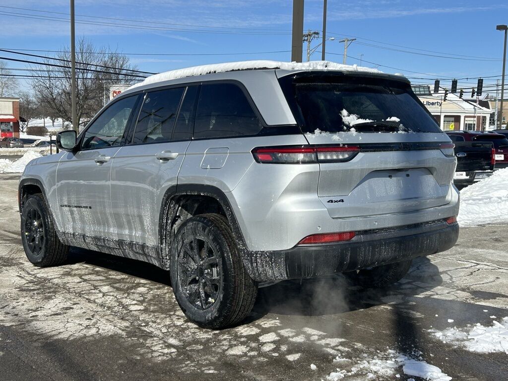 2026 Jeep Grand Cherokee Laredo Crestwood KY