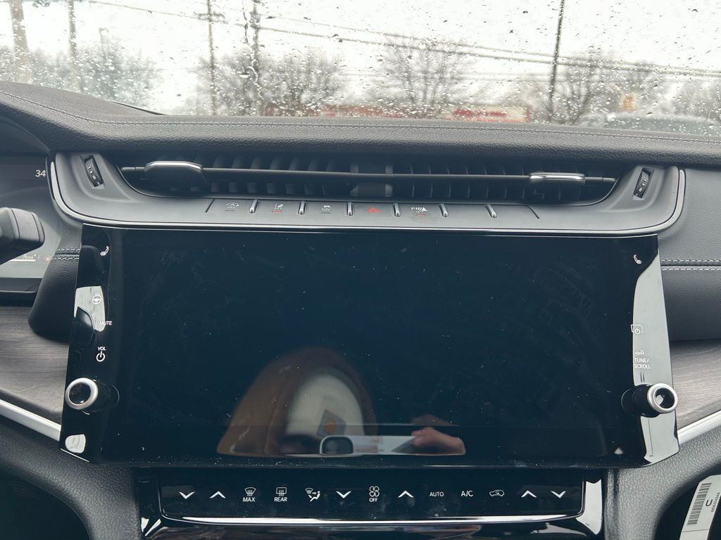 2026 Jeep Grand Cherokee Laredo Crestwood KY