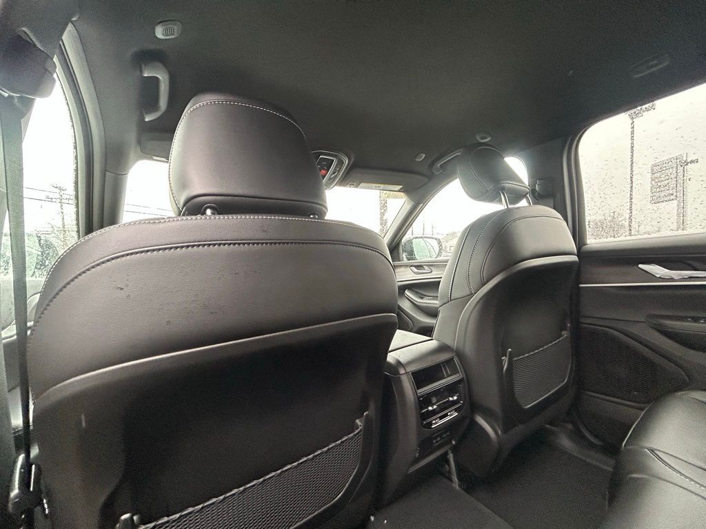 2026 Jeep Grand Cherokee Laredo Crestwood KY