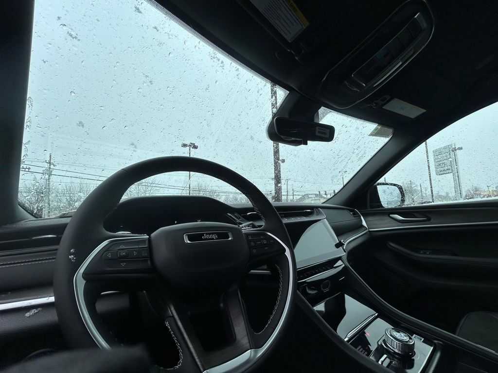 2026 Jeep Grand Cherokee Laredo Crestwood KY