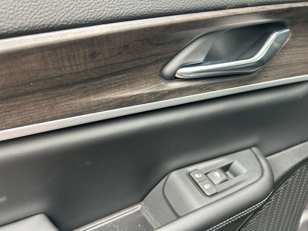 2026 Jeep Grand Cherokee Laredo Crestwood KY