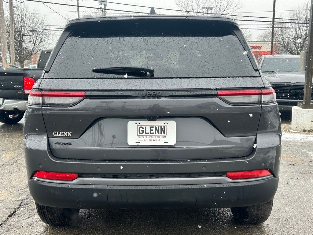 2026 Jeep Grand Cherokee Laredo Crestwood KY