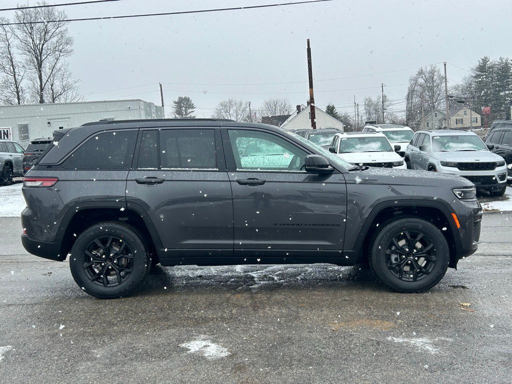 2026 Jeep Grand Cherokee Laredo Crestwood KY