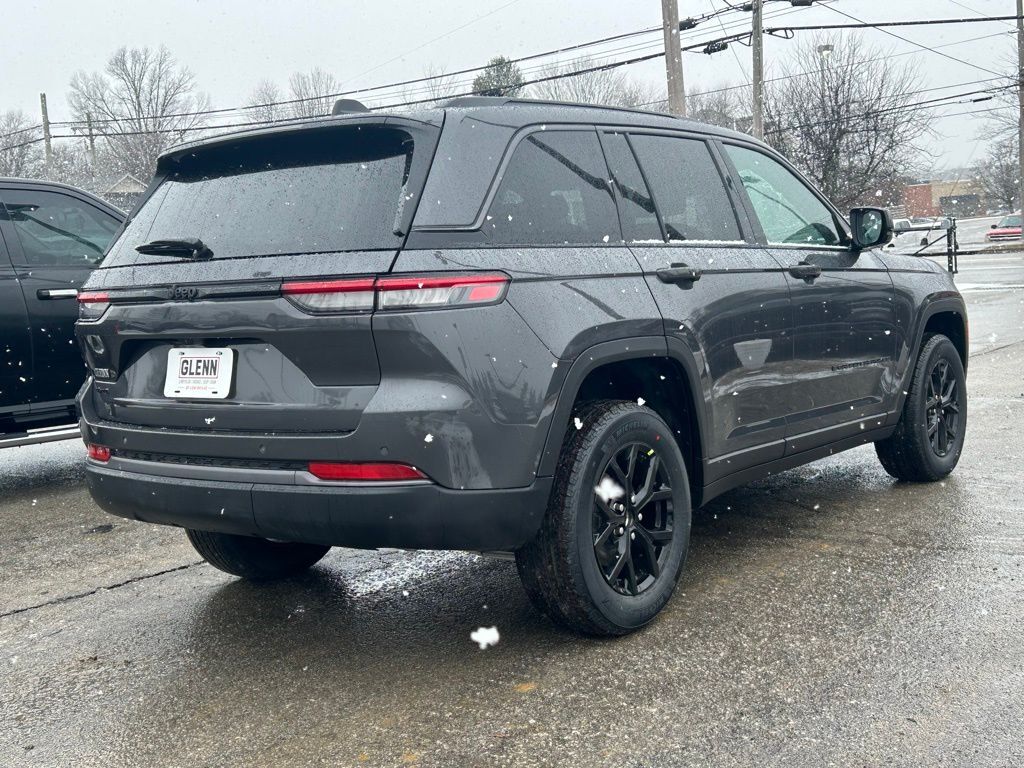 2026 Jeep Grand Cherokee Laredo Crestwood KY
