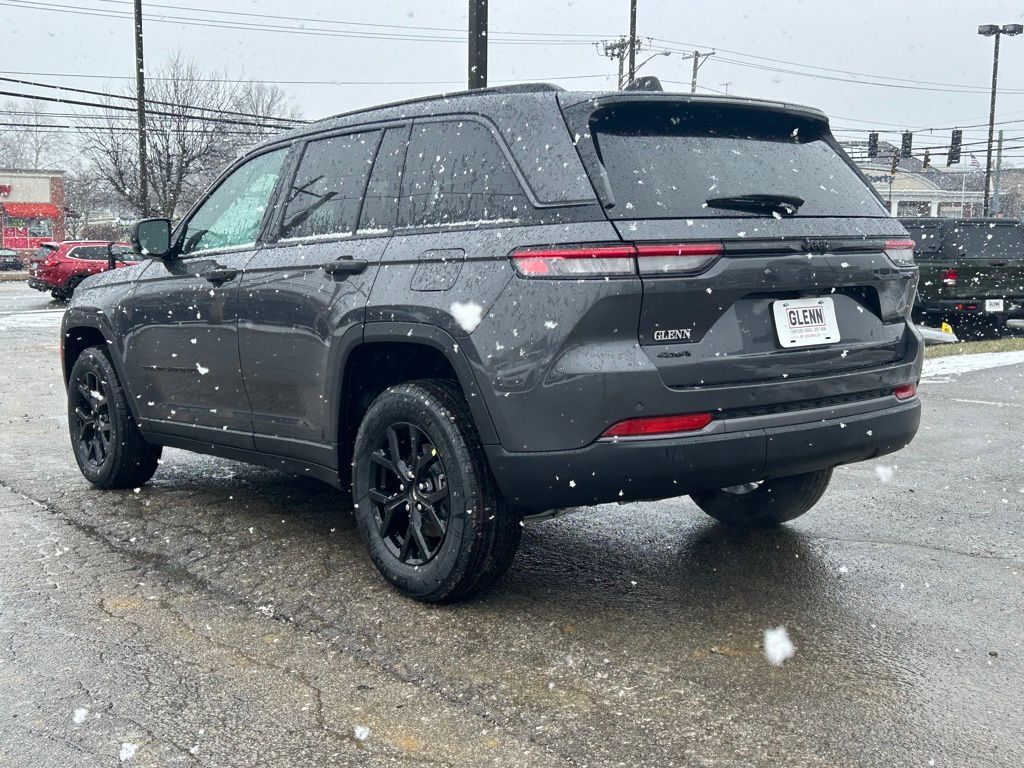 2026 Jeep Grand Cherokee Laredo Crestwood KY