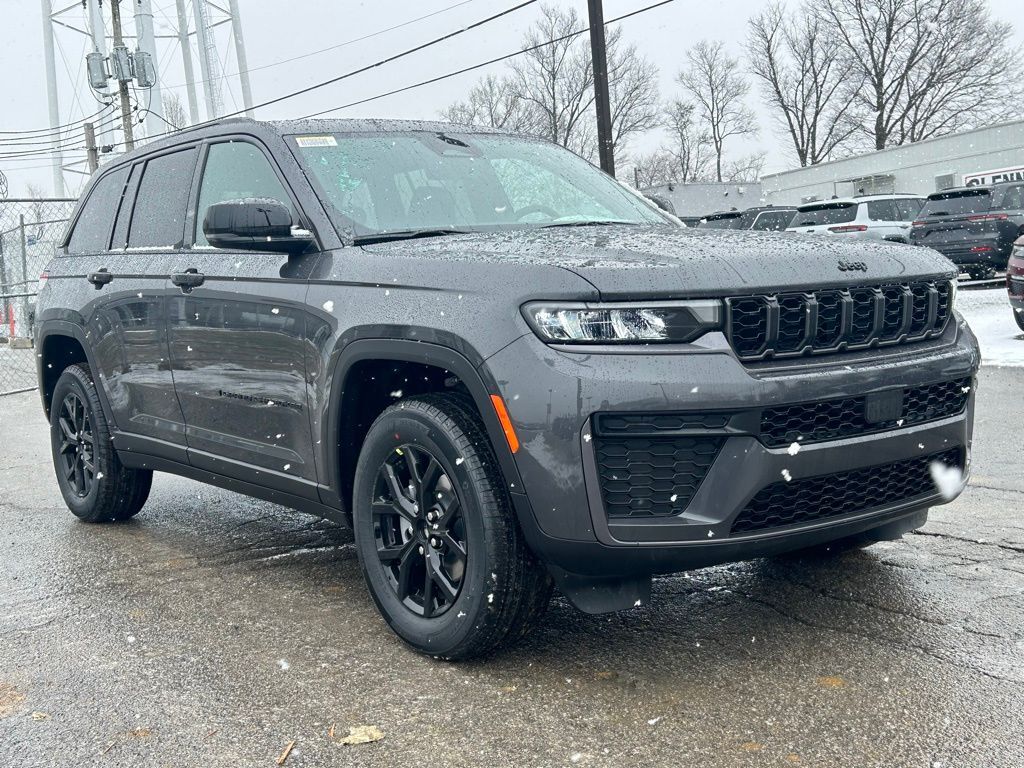 2026 Jeep Grand Cherokee Laredo Crestwood KY
