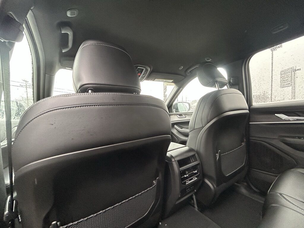 2026 Jeep Grand Cherokee Laredo Crestwood KY