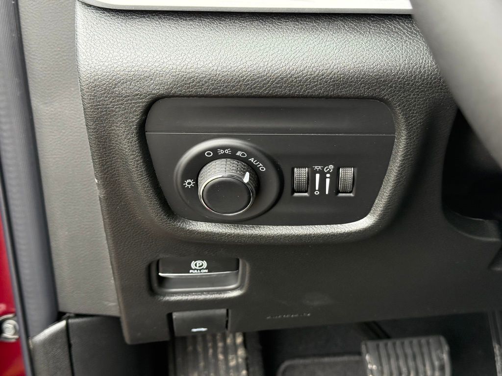 2026 Jeep Grand Cherokee Laredo Crestwood KY