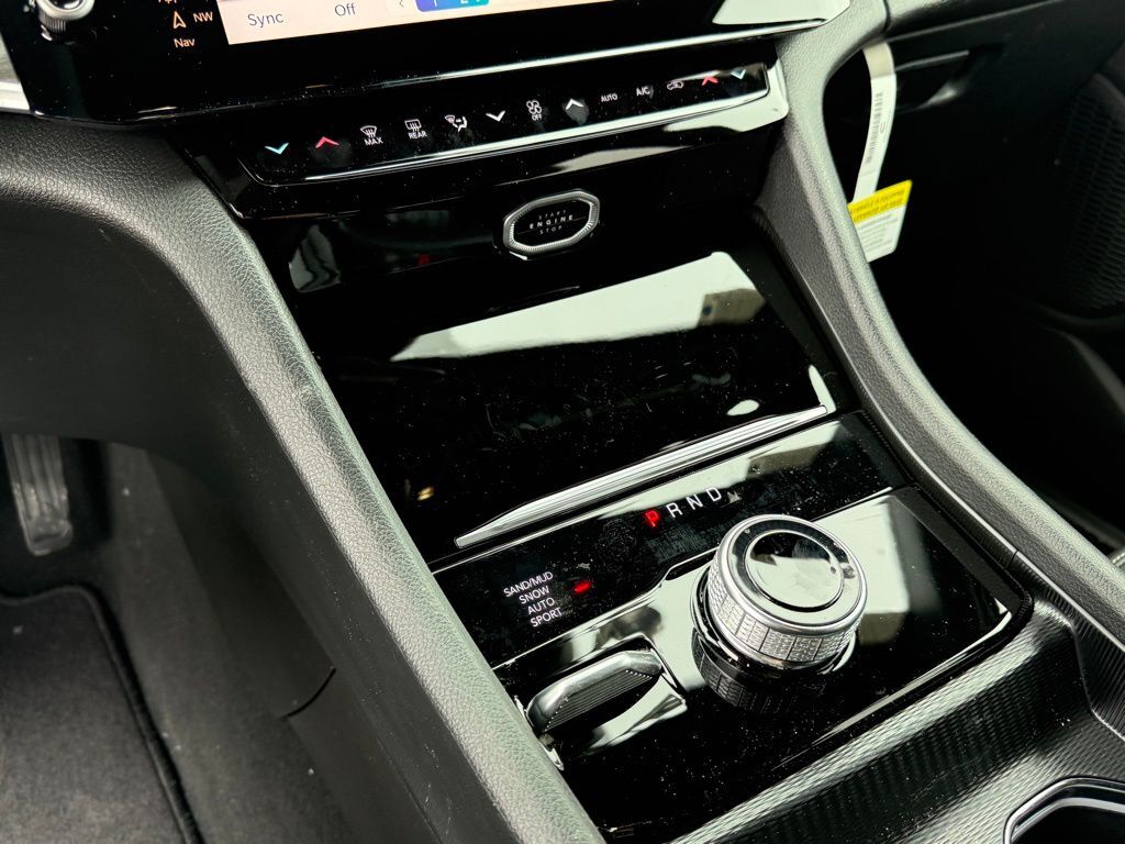 2026 Jeep Grand Cherokee Laredo Crestwood KY