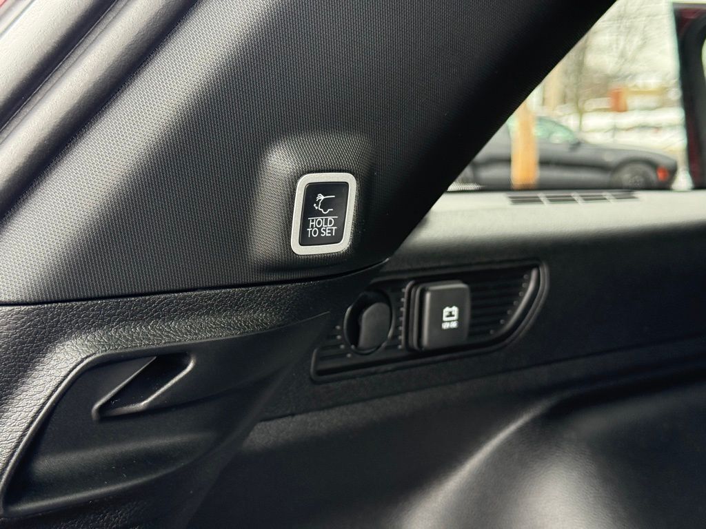 2026 Jeep Grand Cherokee Laredo Crestwood KY