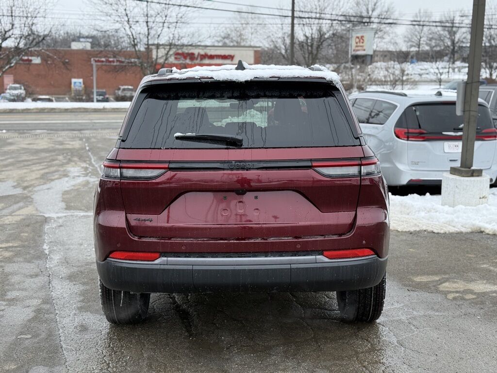 2026 Jeep Grand Cherokee Laredo Crestwood KY