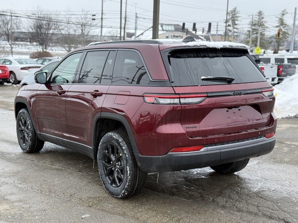 2026 Jeep Grand Cherokee Laredo Crestwood KY