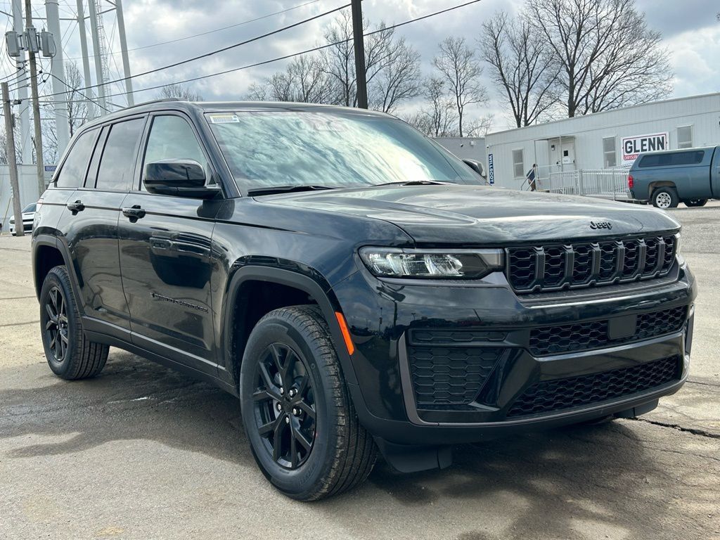 2026 Jeep Grand Cherokee Laredo Crestwood KY