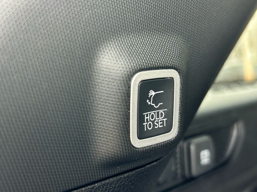 2026 Jeep Grand Cherokee Laredo Crestwood KY