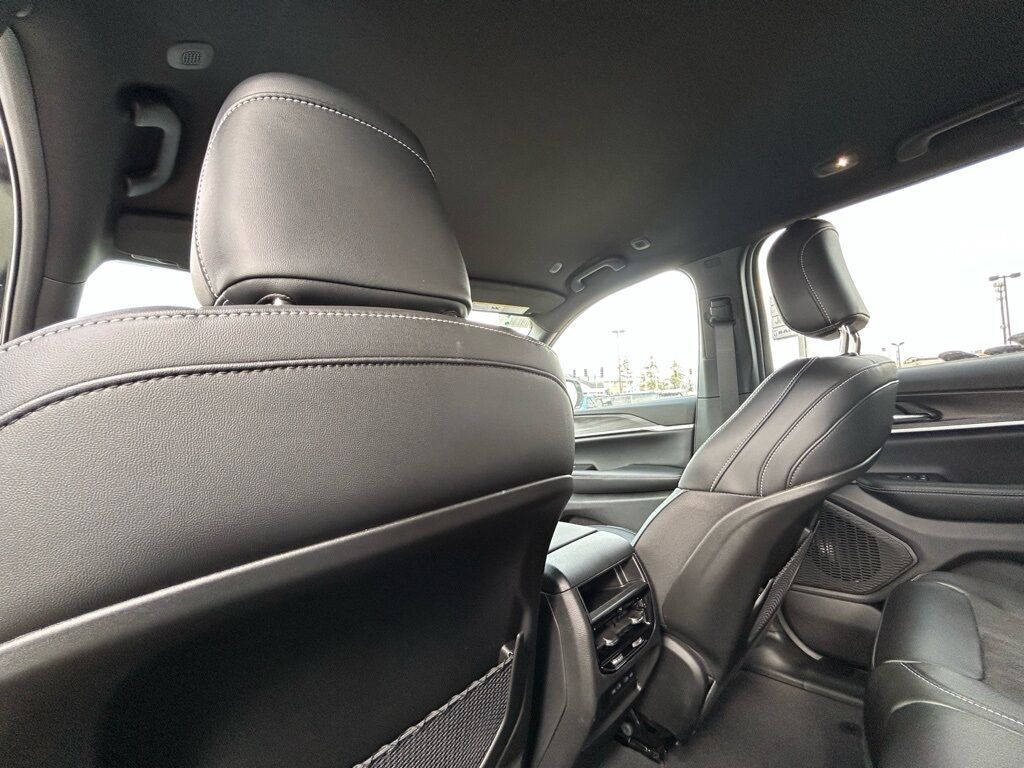 2026 Jeep Grand Cherokee Laredo Crestwood KY