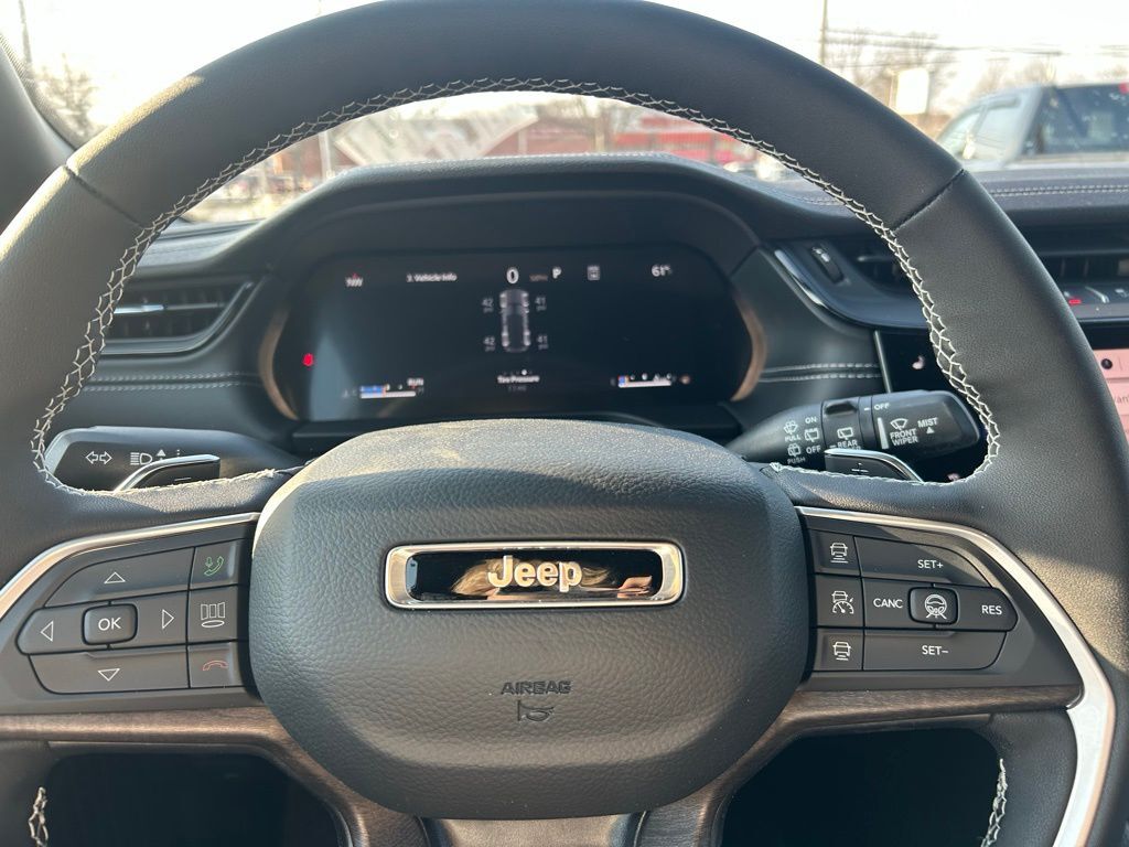 2026 Jeep Grand Cherokee Laredo Crestwood KY