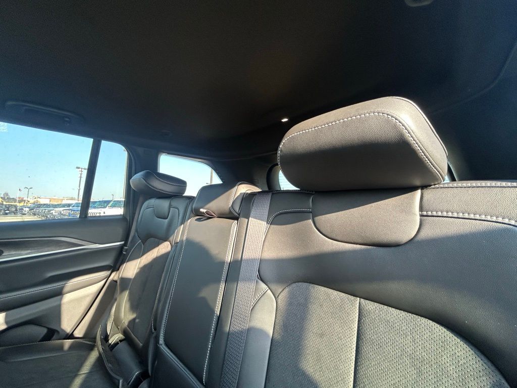 2026 Jeep Grand Cherokee Laredo Crestwood KY