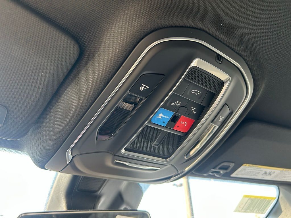 2026 Jeep Grand Cherokee Laredo Crestwood KY