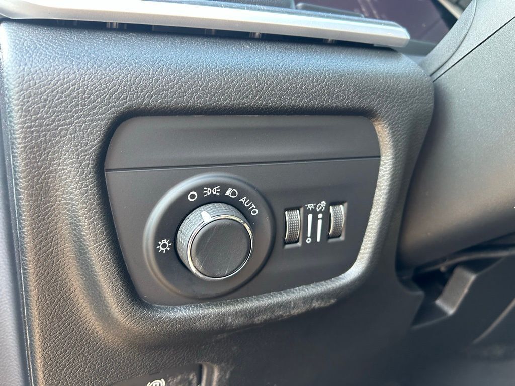 2026 Jeep Grand Cherokee Laredo Crestwood KY