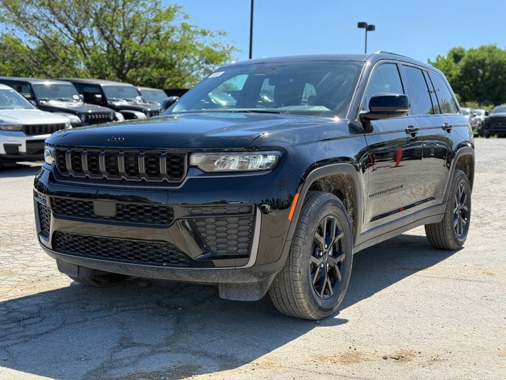 2026 Jeep Grand Cherokee Laredo Crestwood KY