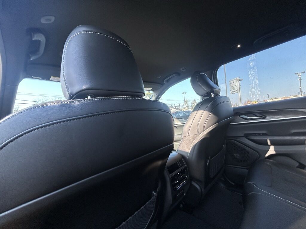 2026 Jeep Grand Cherokee Laredo Crestwood KY