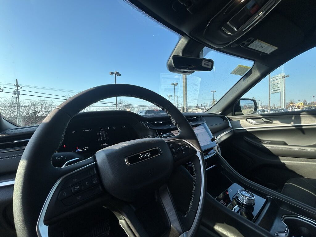 2026 Jeep Grand Cherokee Laredo Crestwood KY