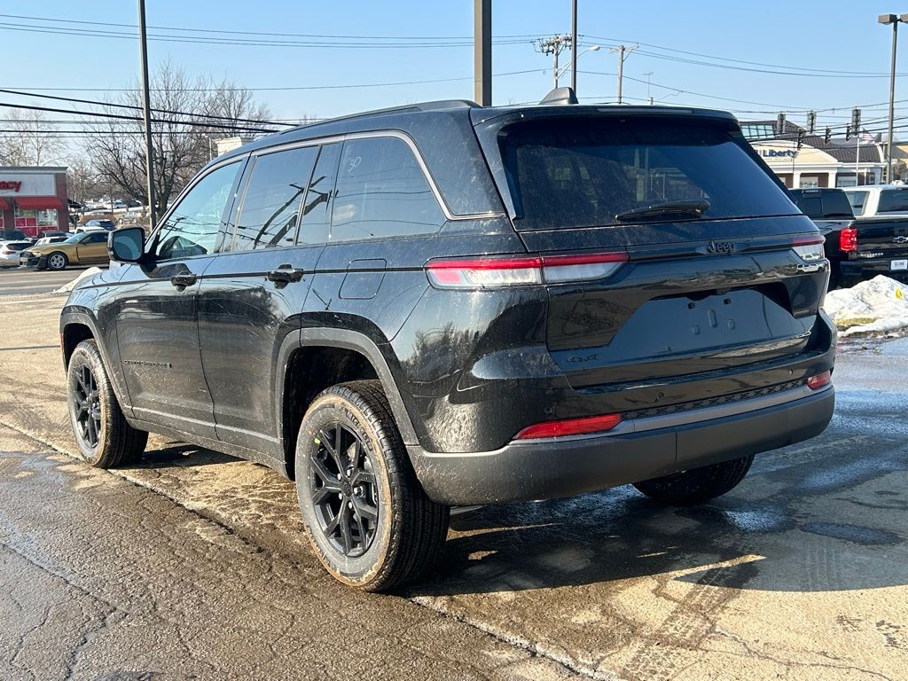 2026 Jeep Grand Cherokee Laredo Crestwood KY