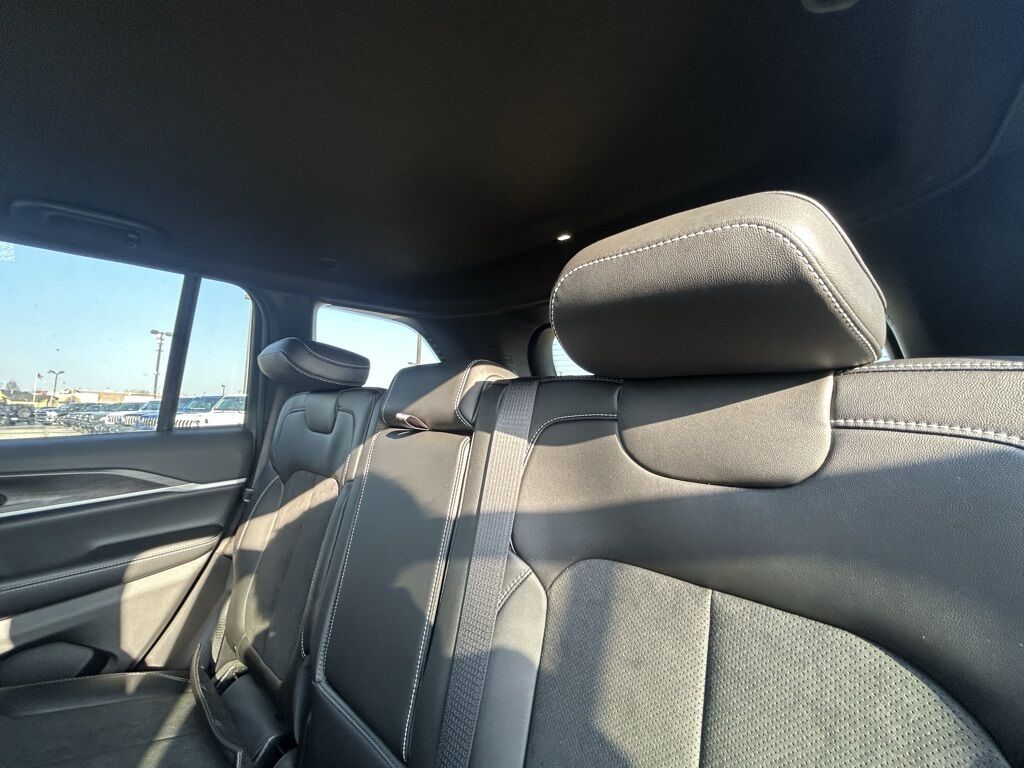 2026 Jeep Grand Cherokee Laredo Crestwood KY